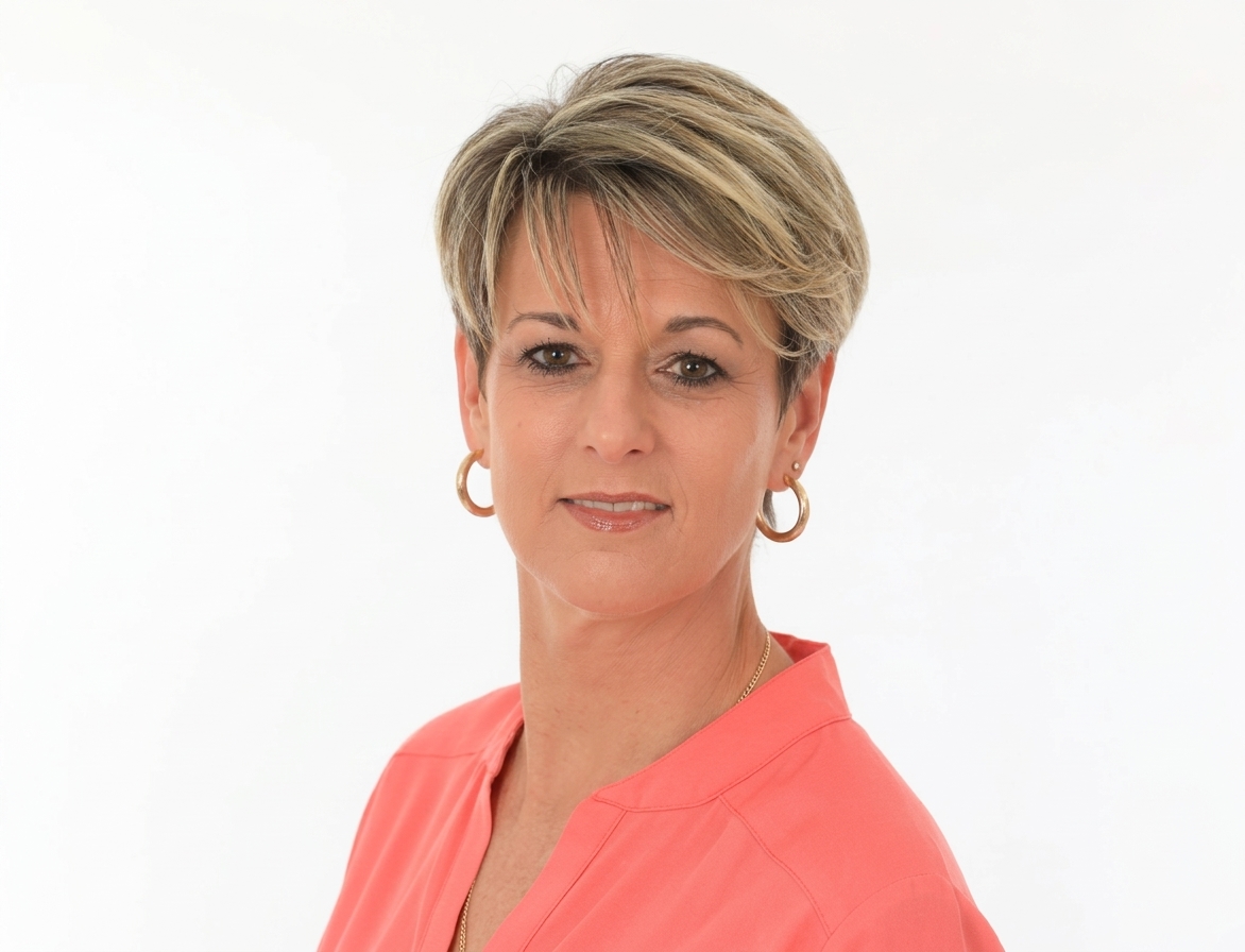 Elri Neervoort - Finance Manager